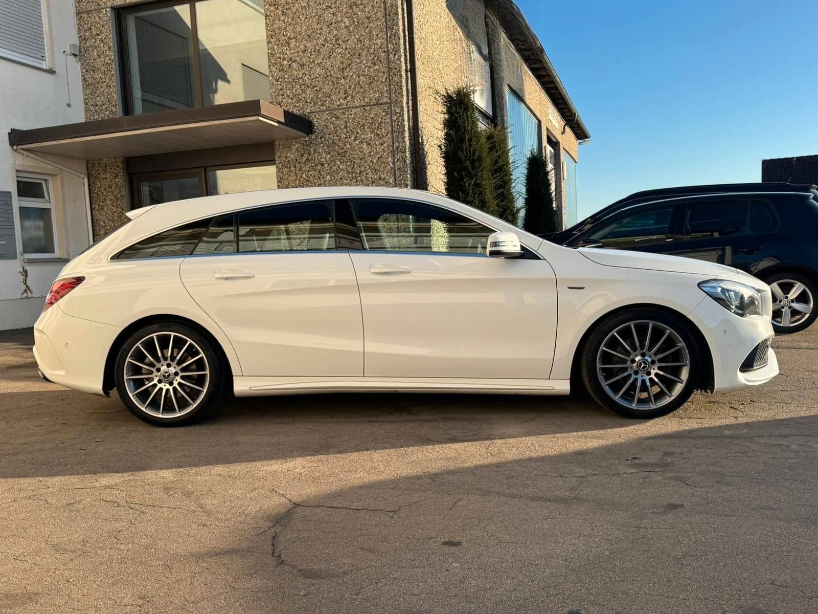 Mercedes-Benz CLA200 SB AMG 8FACH R-KAMERA LED CARPLAY NAVI foto 4