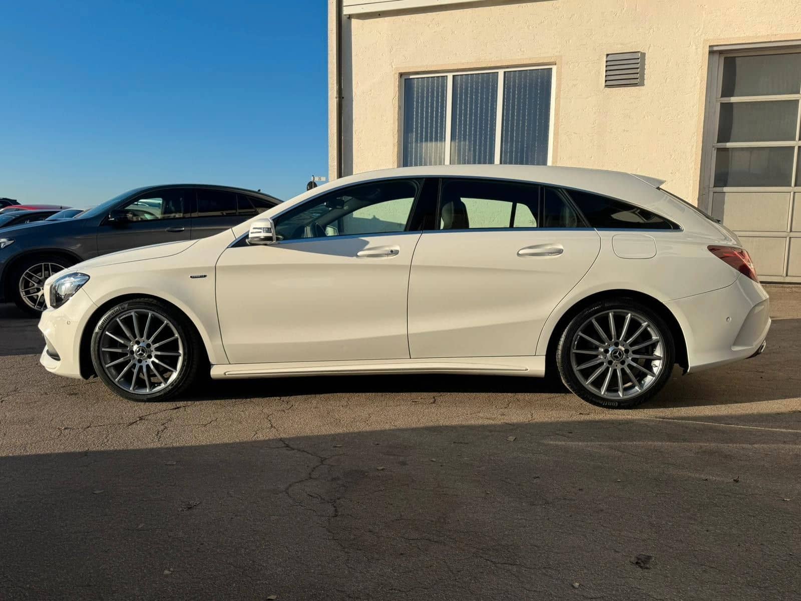 Mercedes-Benz CLA200 SB AMG 8FACH R-KAMERA LED CARPLAY NAVI foto 8