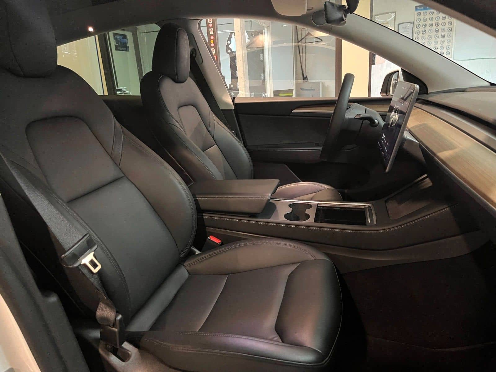 Tesla Model Y ohne Nachlackierung+kaufe auch Tesla an+ foto 8