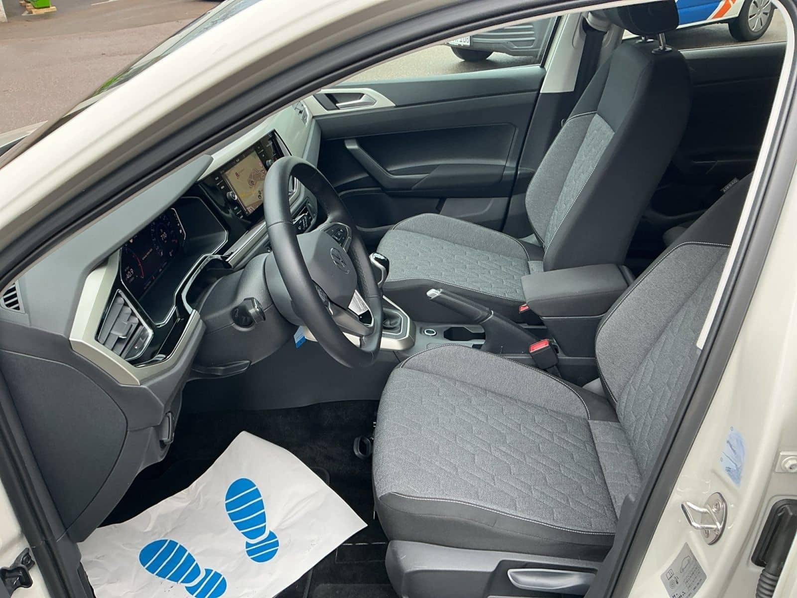 Volkswagen Polo 1.0TSI Move Navi LED foto 7