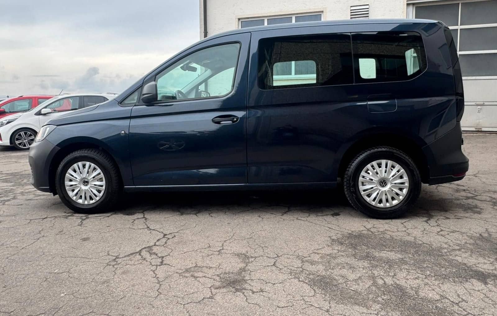Volkswagen Caddy 2.0 TDI Cargo FENSTER LEDER PDC NAVI SHZ foto 8