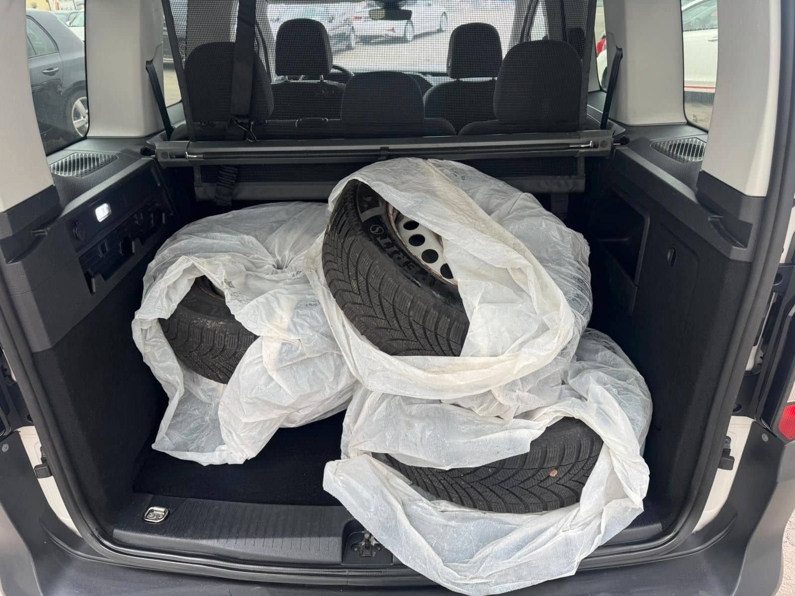 Volkswagen Caddy 2.0 TDI Kombi 5SITZER KAMERA SHZ NAVI PDC foto 24