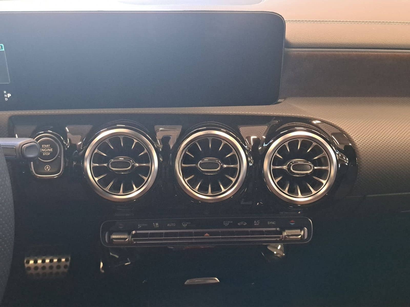 Mercedes-Benz CLA 200 Shooting Brake d AMG-Premium*NIGHT*AHK++ foto 14