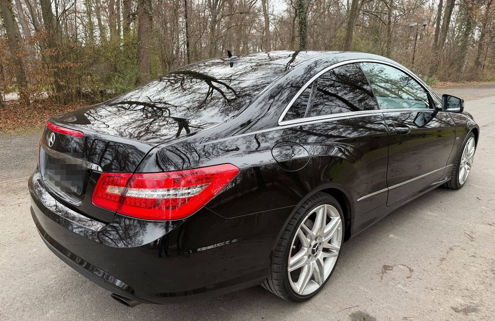 Mercedes-Benz E 350 Coupe AMG-Line Super Optik wenig km foto 7