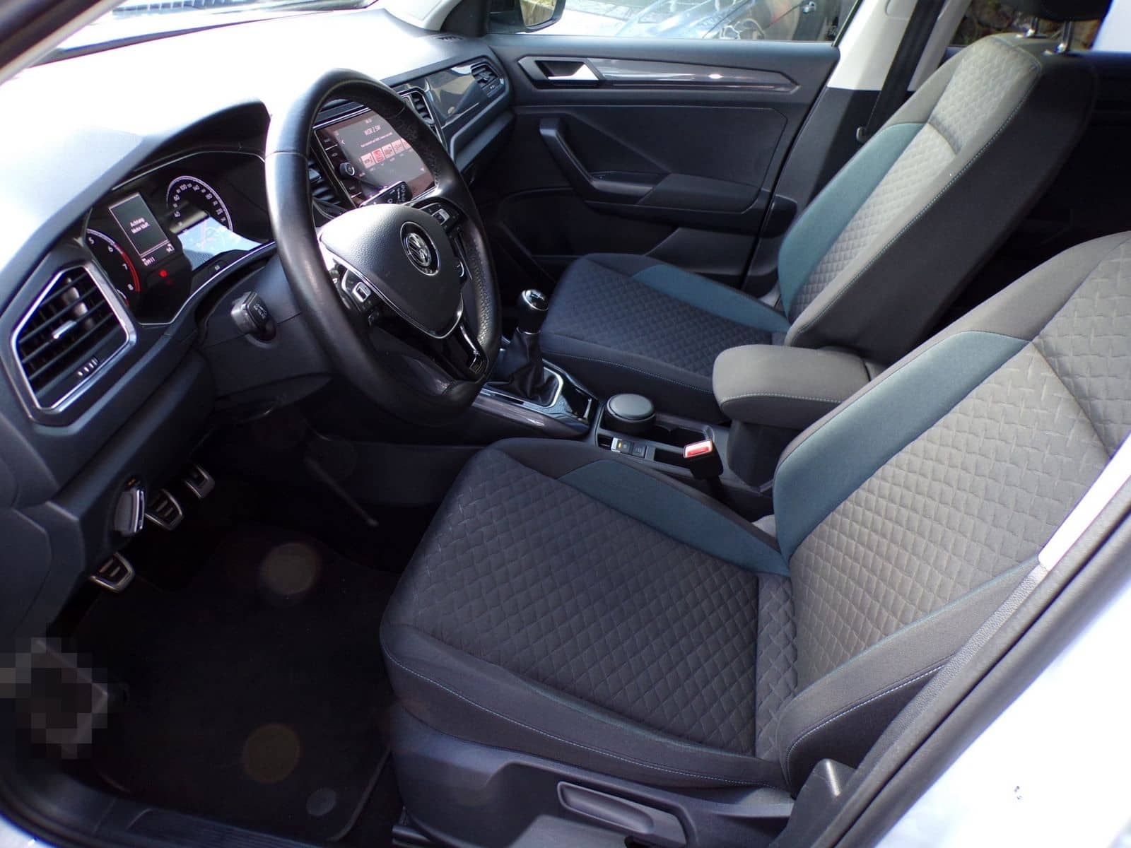 Volkswagen T-ROC 1.5 TSI IQ DRIVE LED'S+AHK+NAVI+BLIND SPOT foto 12