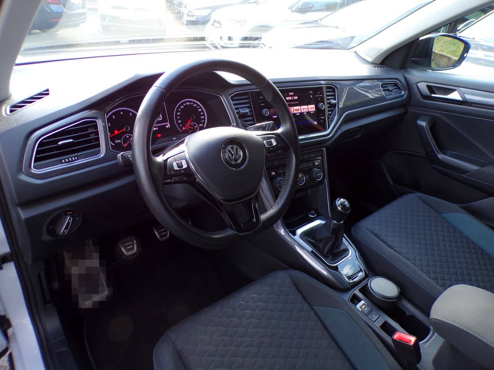 Volkswagen T-ROC 1.5 TSI IQ DRIVE LED'S+AHK+NAVI+BLIND SPOT foto 13