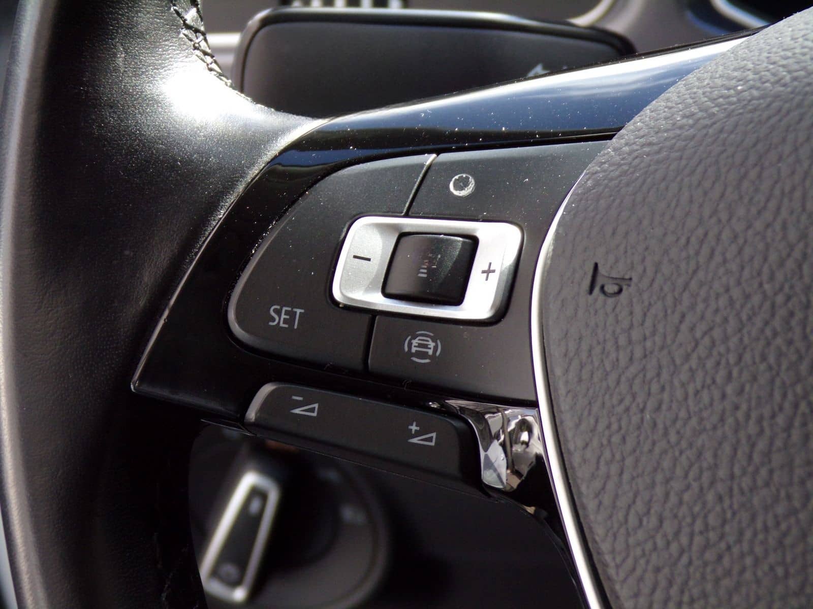 Volkswagen T-ROC 1.5 TSI IQ DRIVE LED'S+AHK+NAVI+BLIND SPOT foto 20