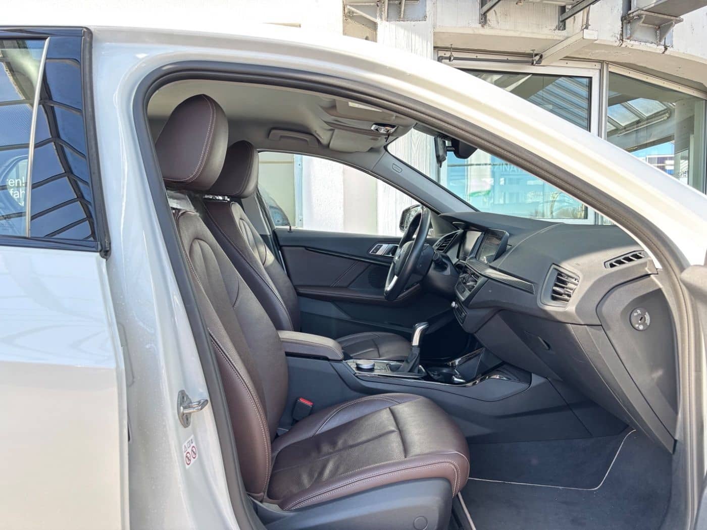 BMW 118i Limousine Luxury Line 2 JAHRE GARANTIE foto 15