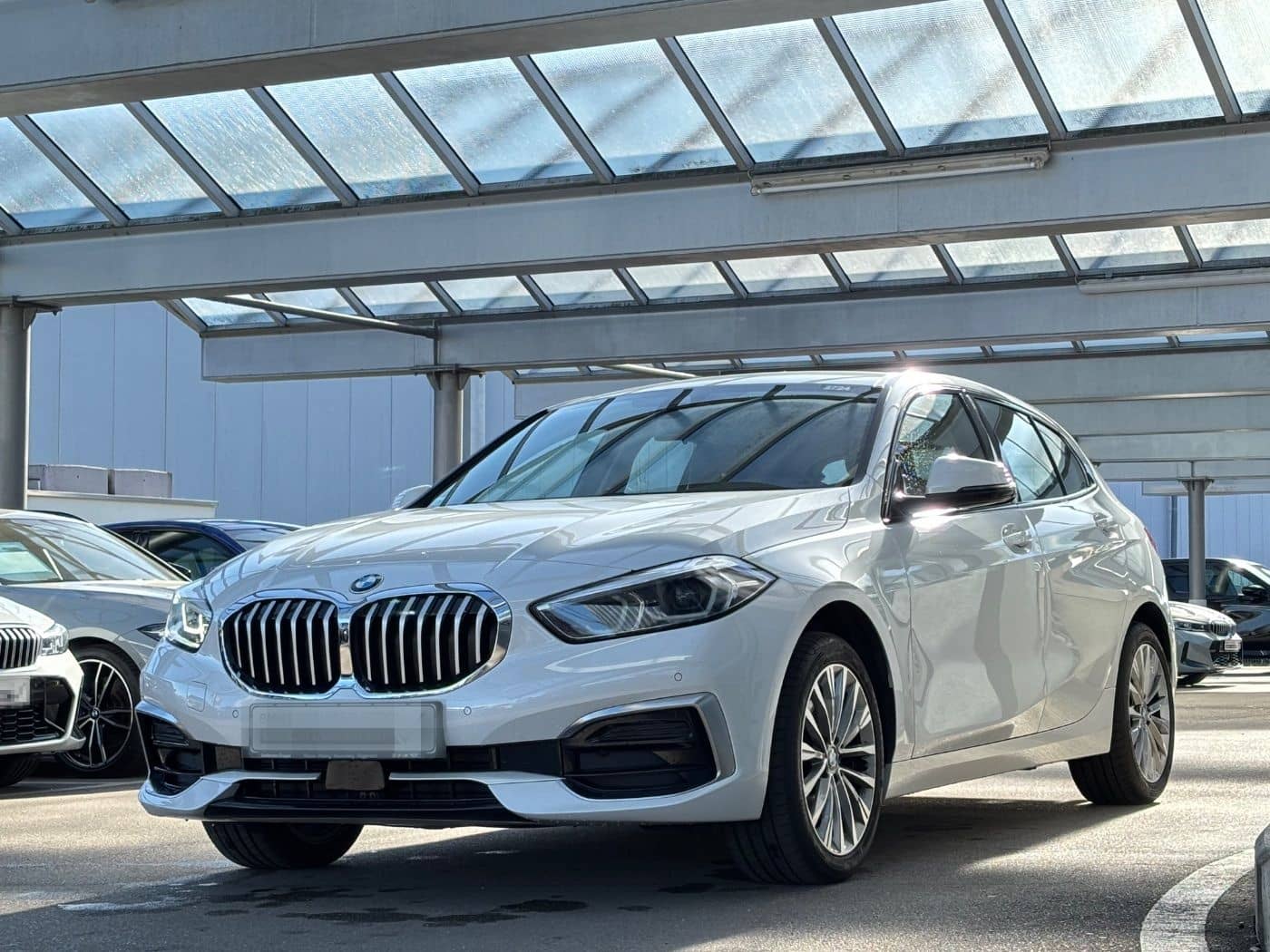 BMW 118i Limousine Luxury Line 2 JAHRE GARANTIE foto 3