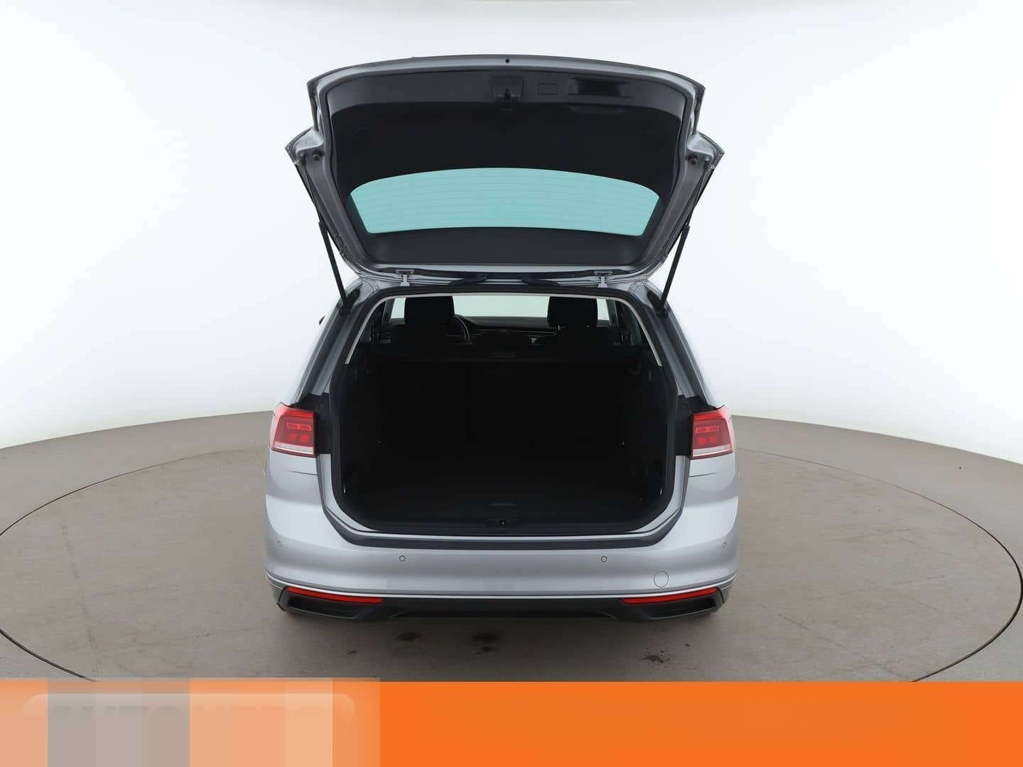 Volkswagen Passat 2.0 TSI Business Aut.*NAVI*HEAD-UP*360CAM foto 17