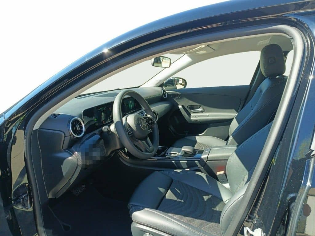 Mercedes-Benz A 250 e AUT KlimaA LED LM Navi PDC ParkAss SHZ foto 12