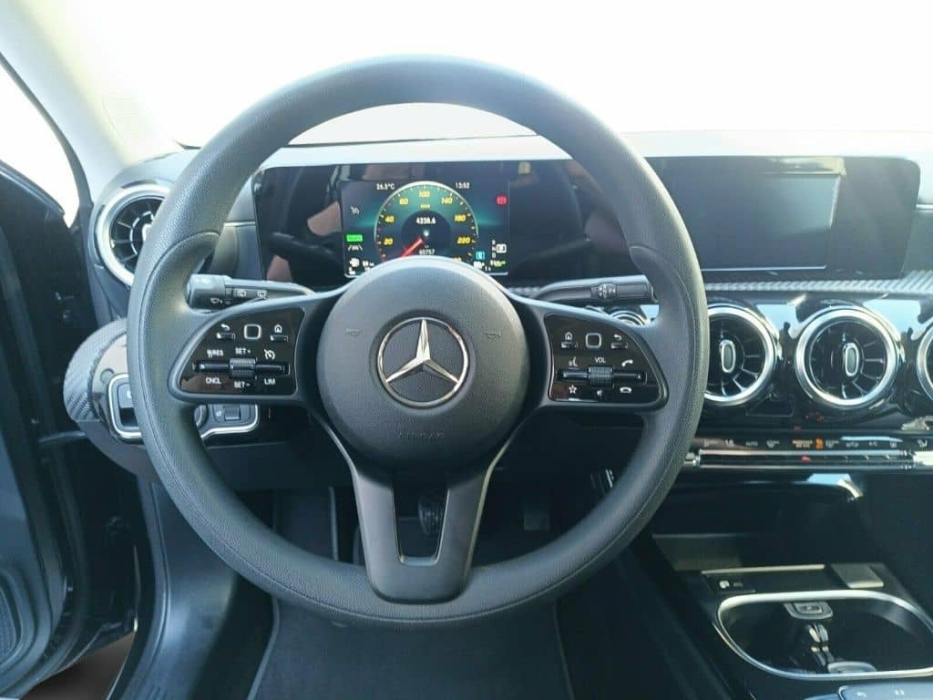 Mercedes-Benz A 250 e AUT KlimaA LED LM Navi PDC ParkAss SHZ foto 14