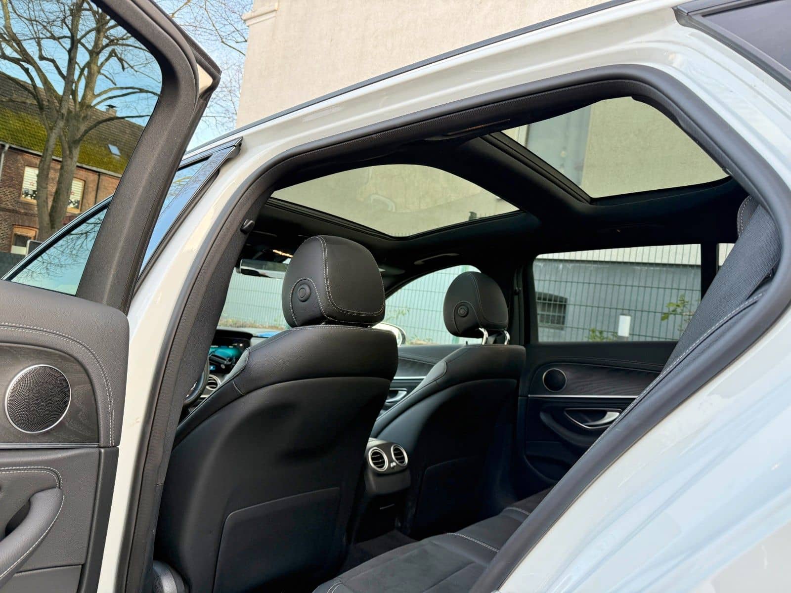 Mercedes-Benz E 300 de 4Matic    AMG SPORT PAKET foto 5