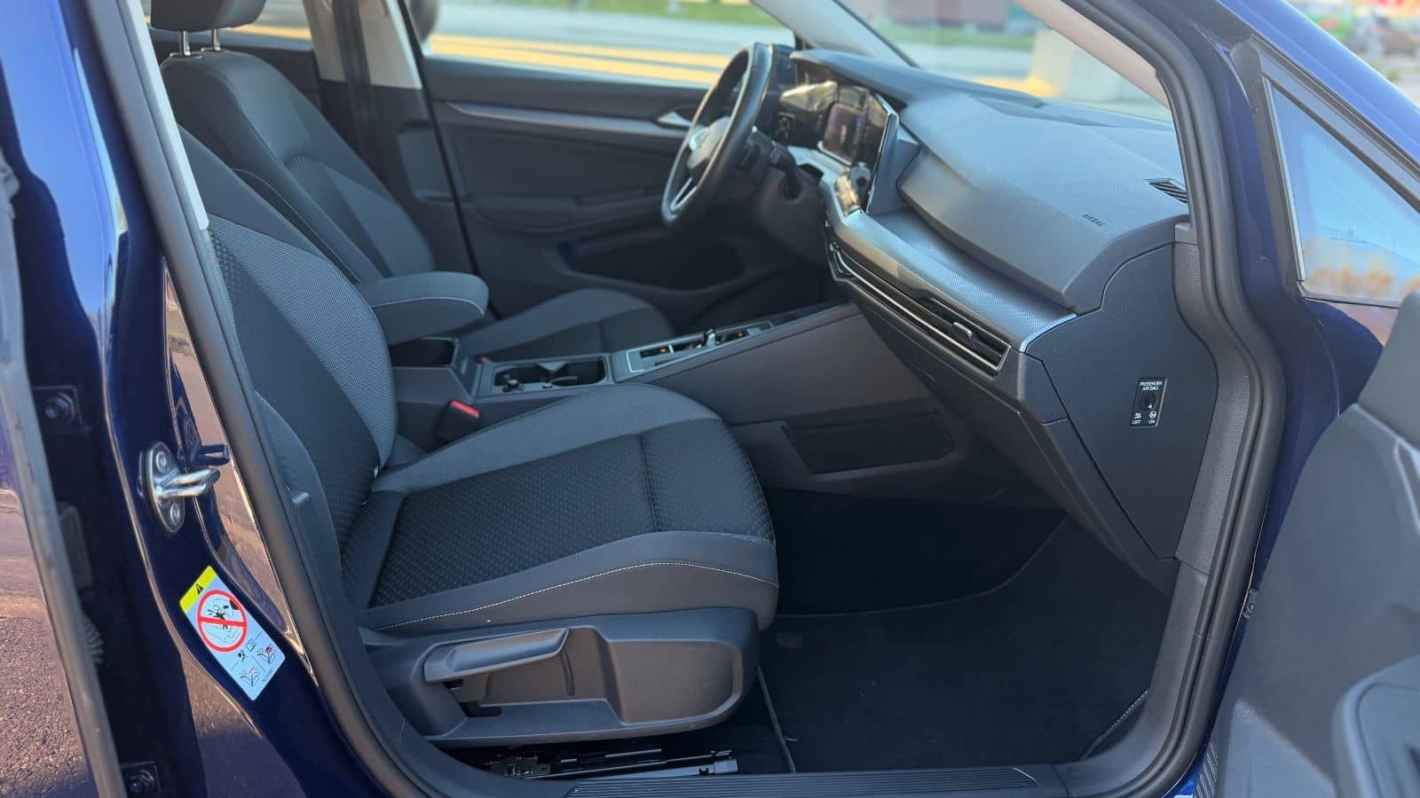 Volkswagen Golf VIII Lim. Active /LED/Autom./ACC foto 16