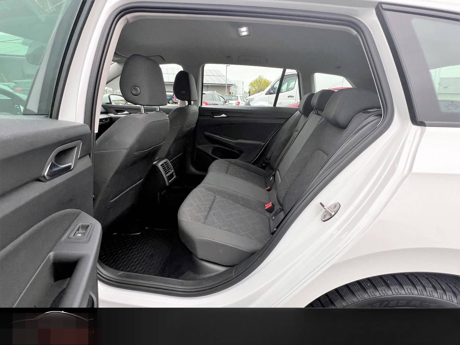 Volkswagen Golf VIII Variant Life eTSI ACC|LED|CARPLAY|NAV foto 15