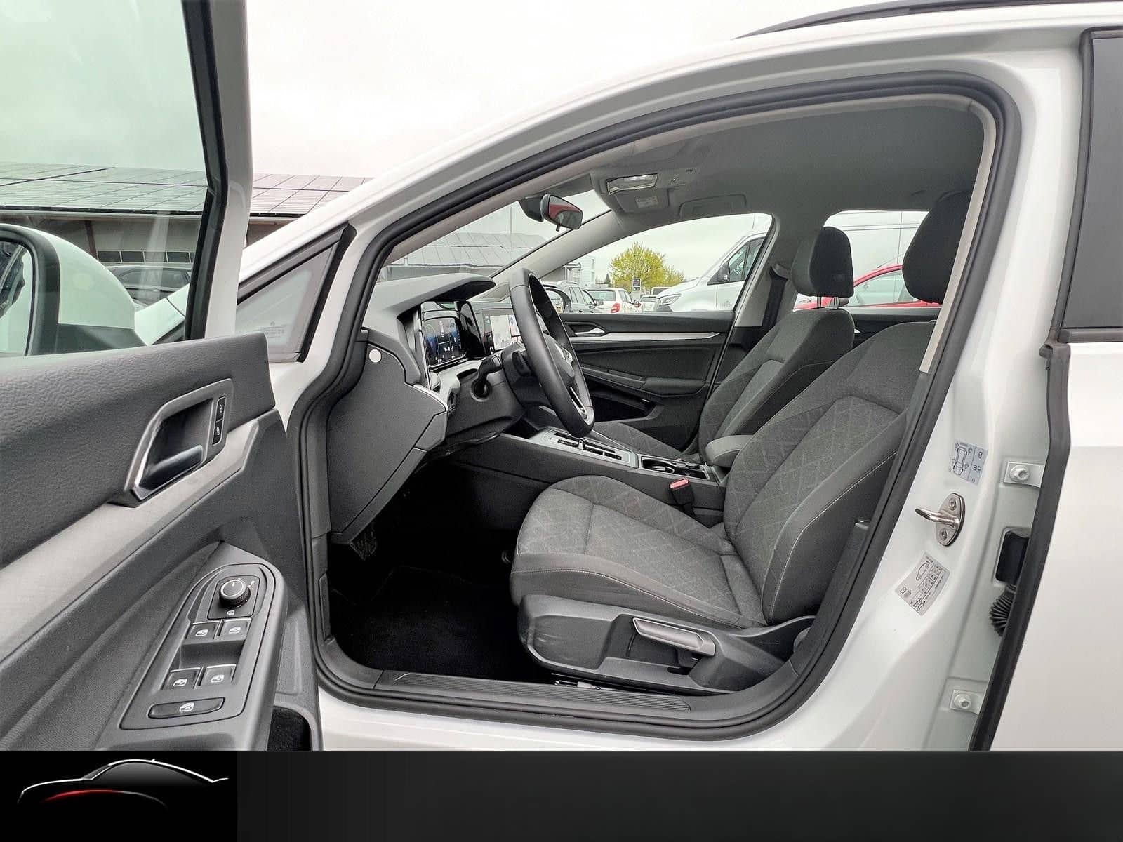 Volkswagen Golf VIII Variant Life eTSI ACC|LED|CARPLAY|NAV foto 9