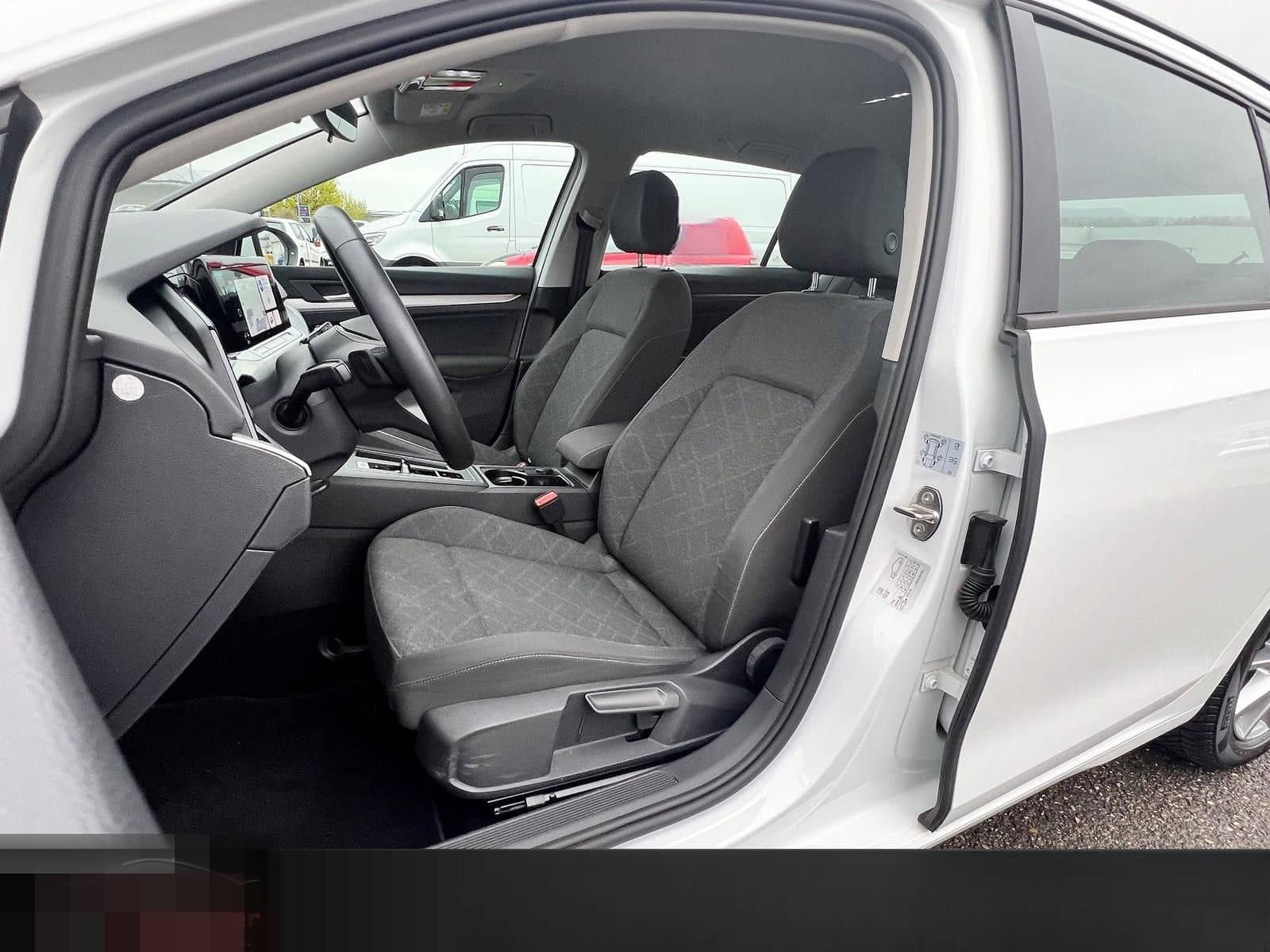 Volkswagen Golf VIII Variant Life eTSI ACC|LED|CARPLAY|NAV foto 10