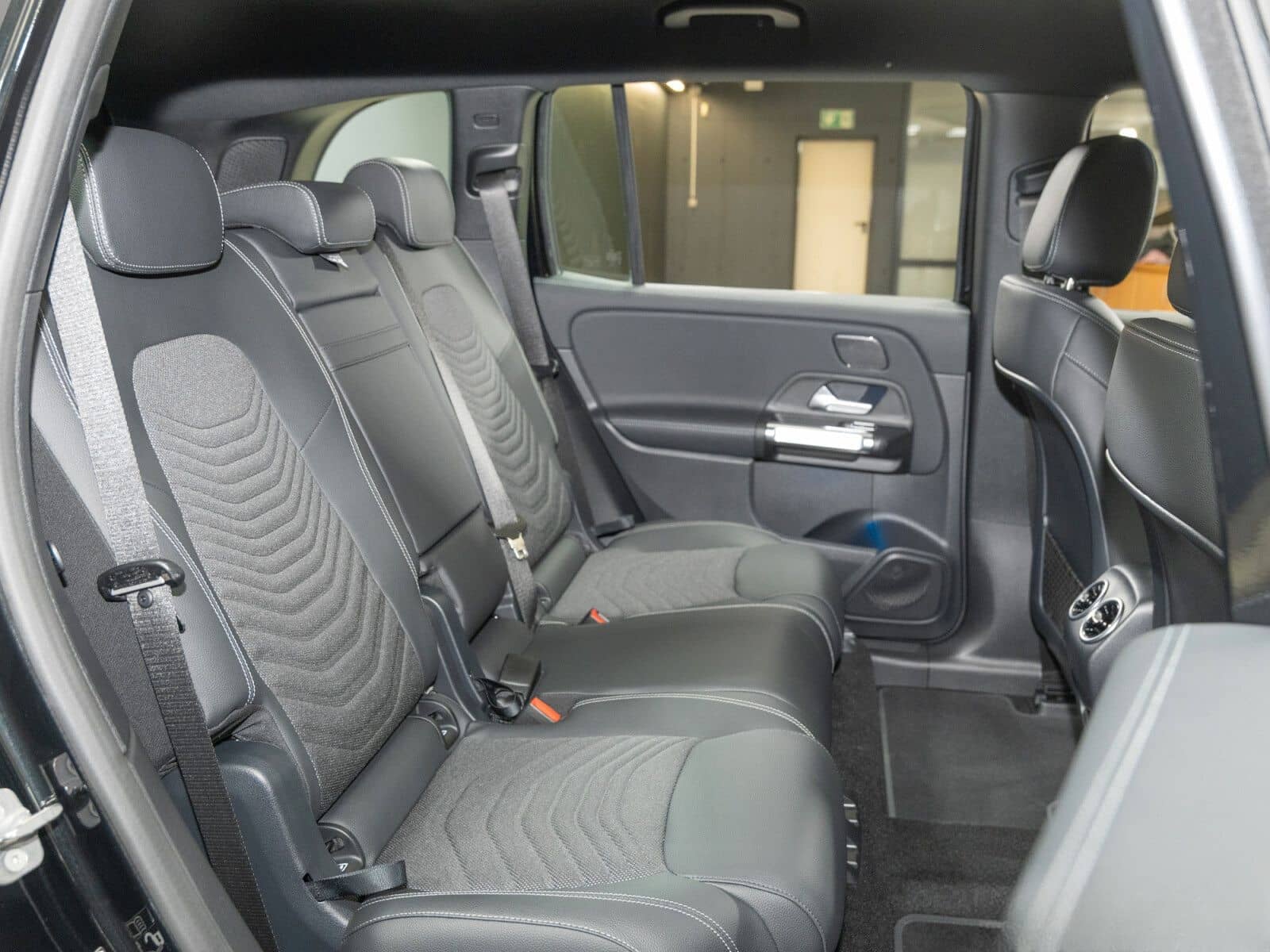 Mercedes-Benz EQB 350 4M Progressive LED/Kamera/Adv.Sound/SHZ foto 14