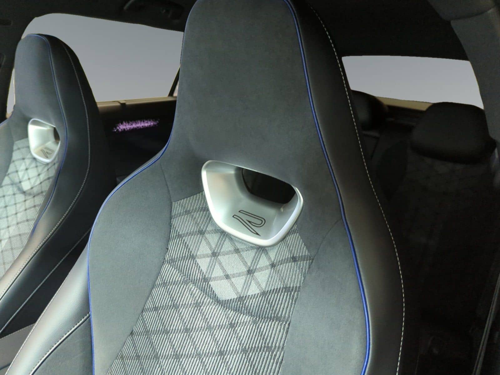 Volkswagen Passat 2.0 TDI 4M DSG R-Line MATRIX NAVI KLIMA foto 14