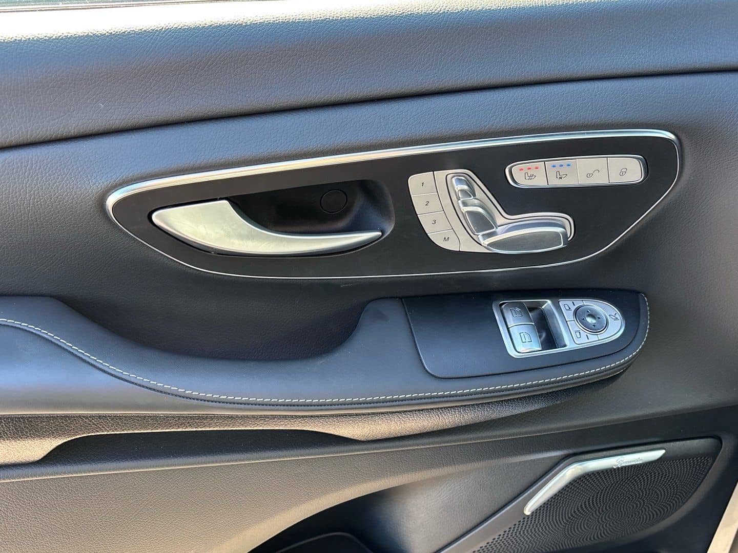 Mercedes-Benz V 300 d Exclusive 4x4 lang AIRMATIC Pano 360° 9G foto 16