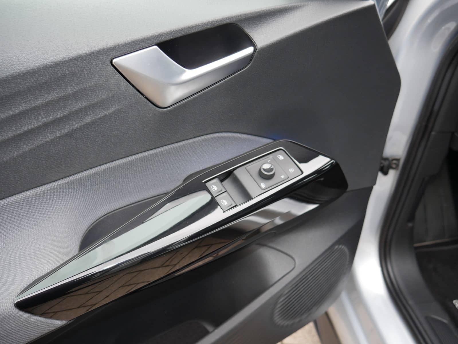 Volkswagen ID.3 Pure Performance 45 kWh NAVI LED MFL PDC AP foto 12