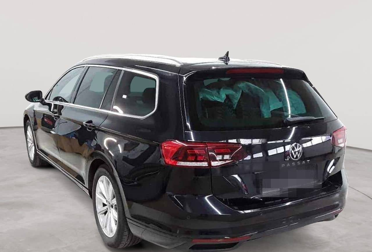 Volkswagen Passat Variant 2.0 TDI PANO AID AHK NAV foto 2