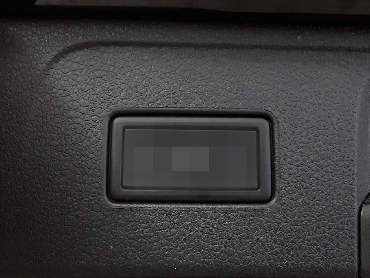 Volkswagen Passat Variant 2.0 TDI PANO AID AHK NAV foto 16