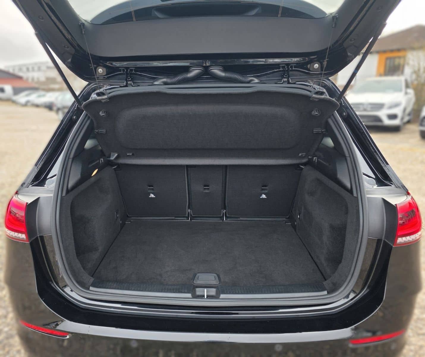 Mercedes-Benz B 250 e Edition 2020*AMG*MBUX*LED*NIGHT*ALU*SPUR foto 11