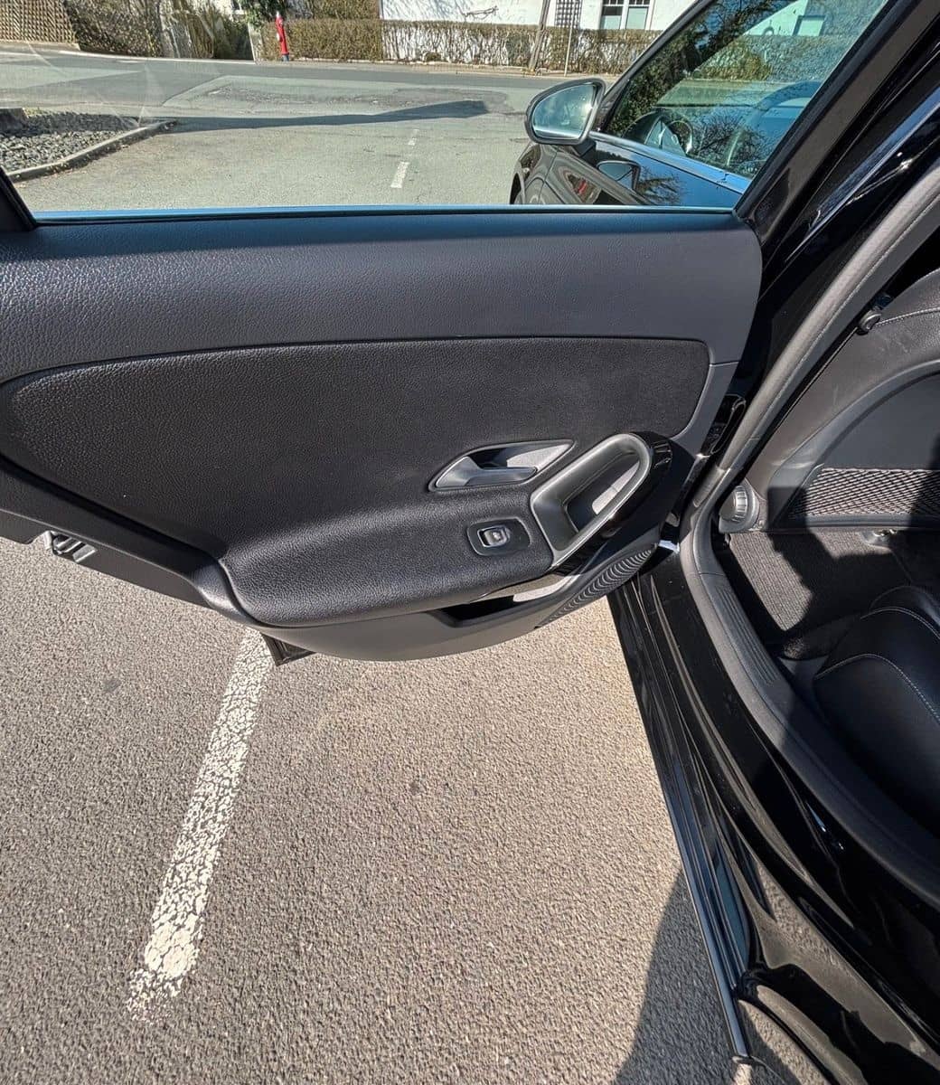 Mercedes-Benz A 200 foto 18