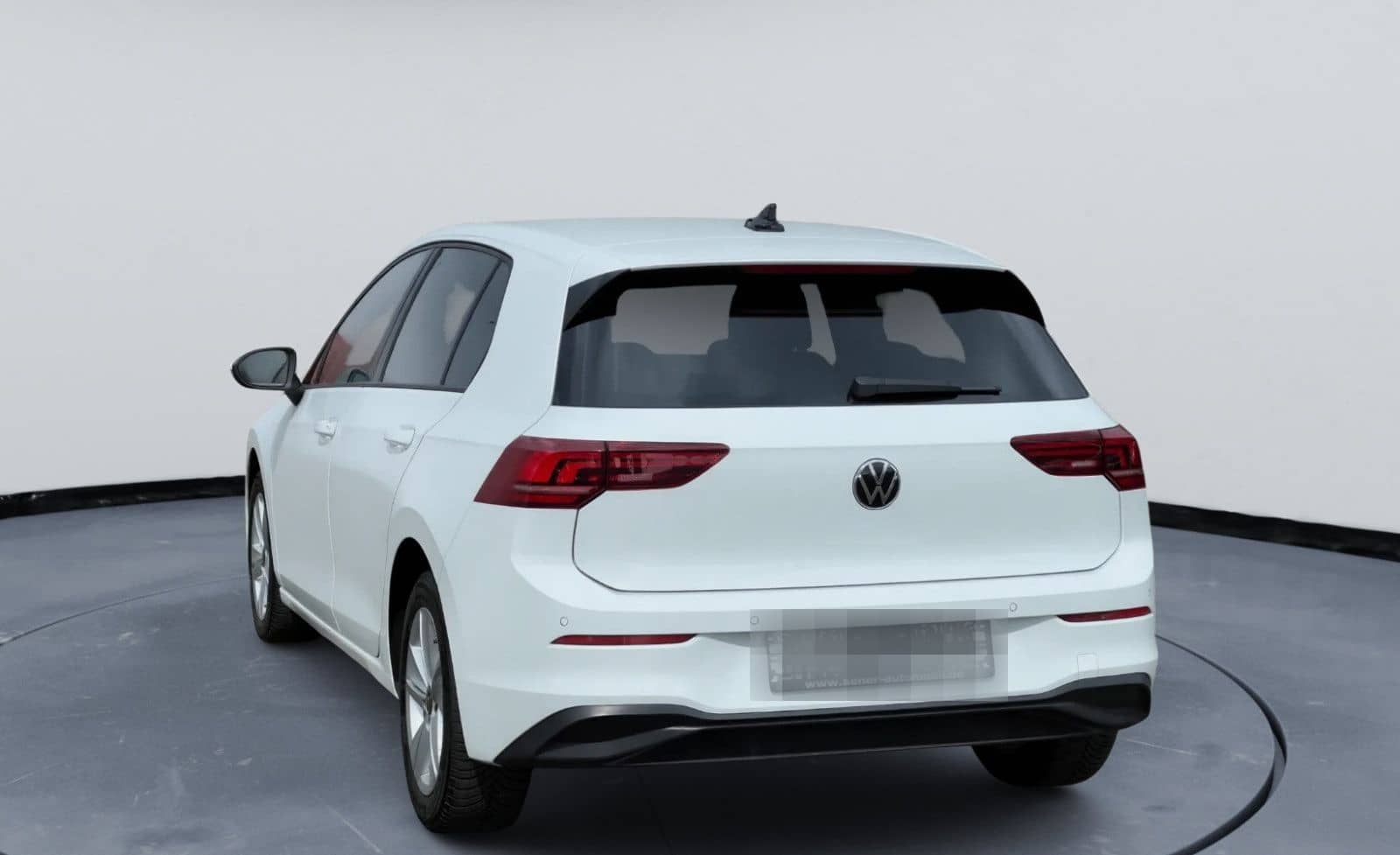 Volkswagen Golf VIII Lim. Life 1.5 TSI - NAVI - PDC- LED- foto 4