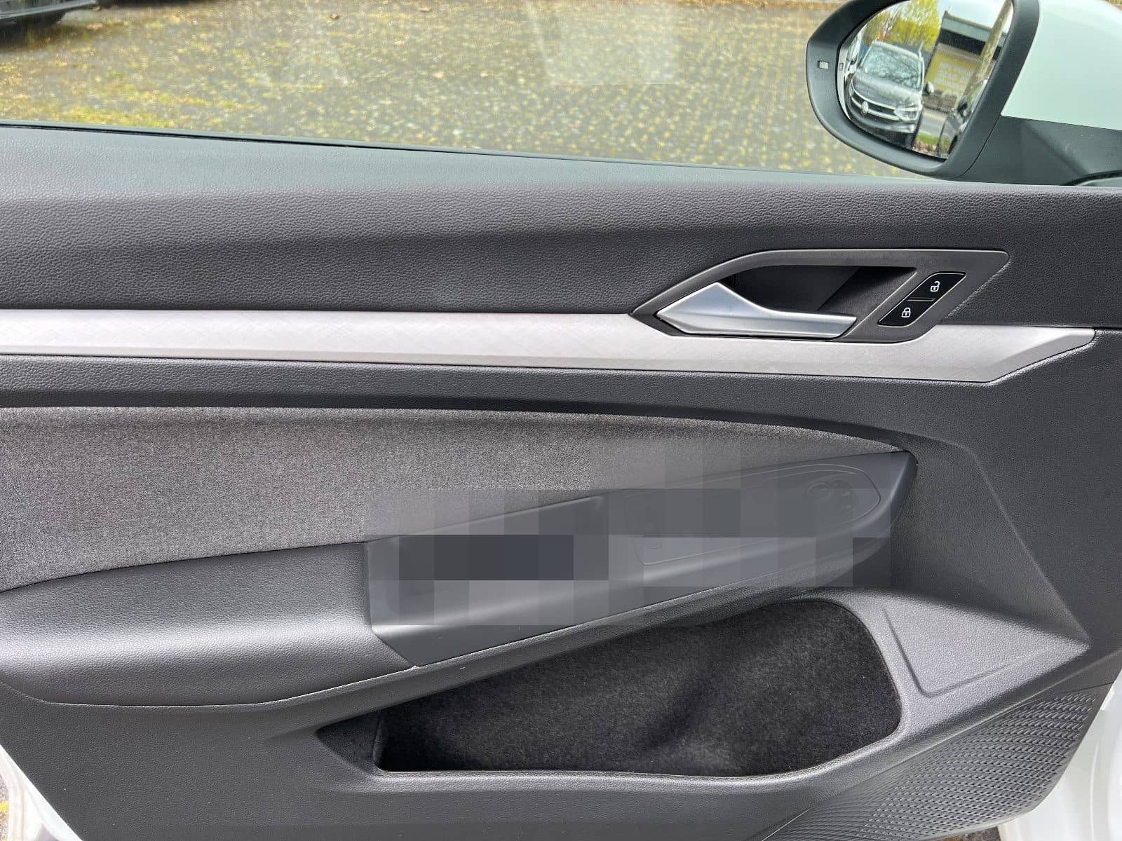 Volkswagen Golf VIII Lim. Life 1.5 TSI - NAVI - PDC- LED- foto 9