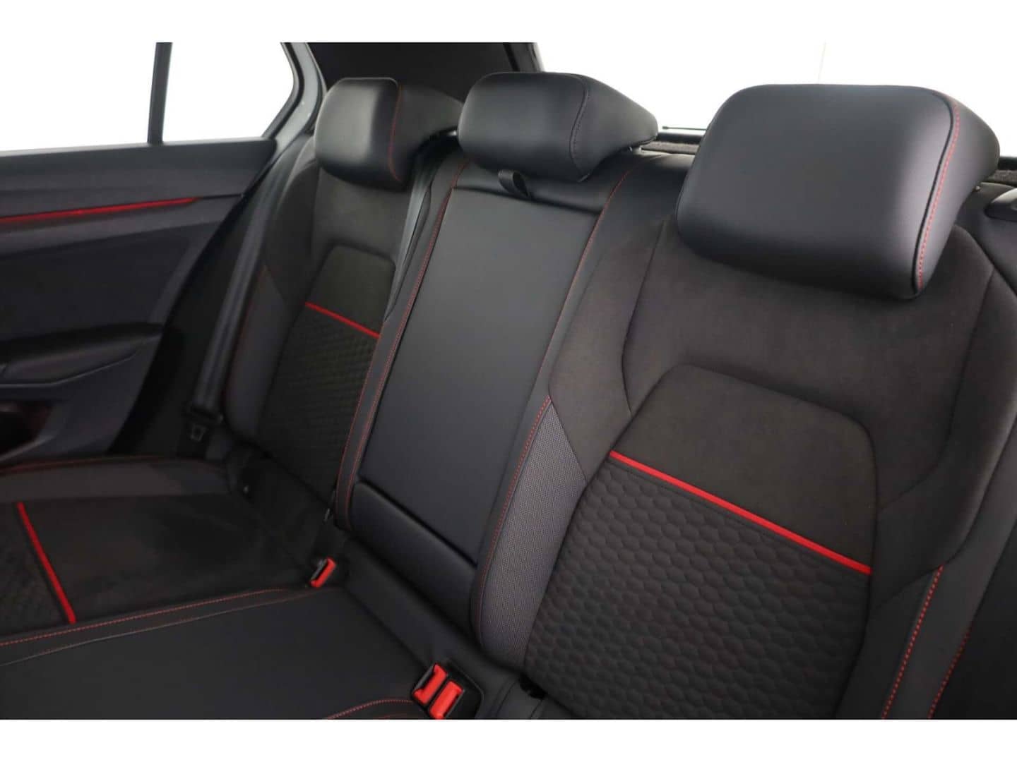 Volkswagen Golf GTI 2.0 TSI Clubsport DSG LED/RFK/SH/DAB+ foto 12