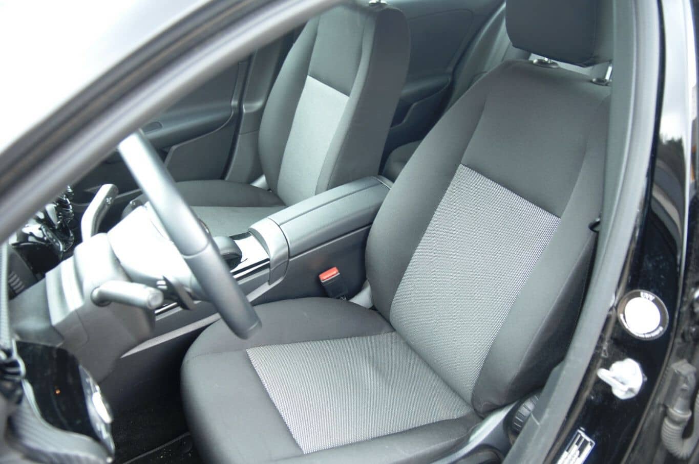 Mercedes-Benz A 180 Automatik DISTRONIC Navi LED Klimaautomati foto 9