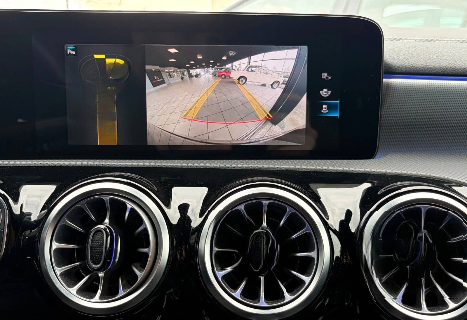 Mercedes-Benz CLA 180 SB Edition · AMG Line · Multibeam·Kamera foto 20