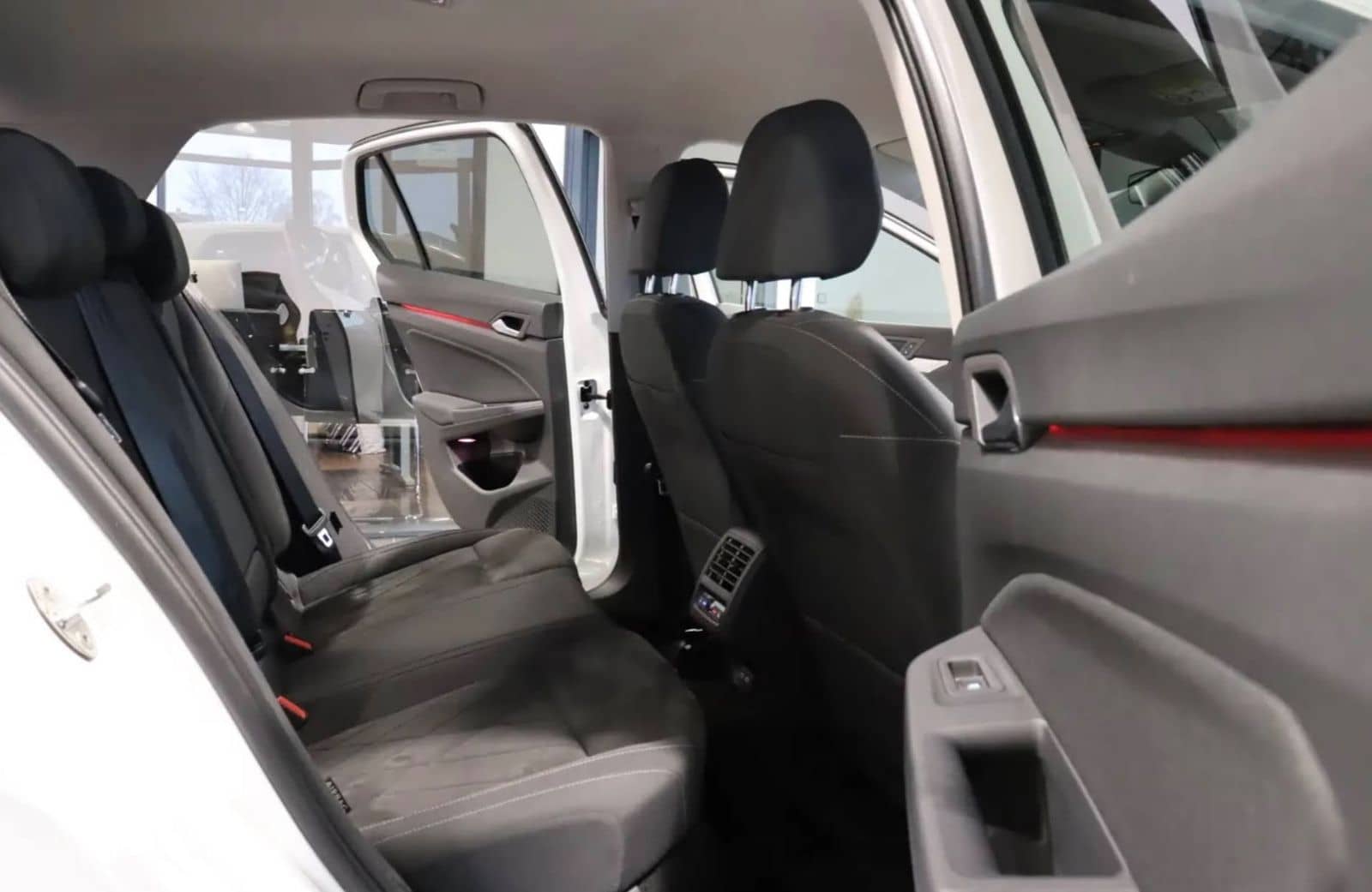 Volkswagen Golf VIII Lim. Life foto 11