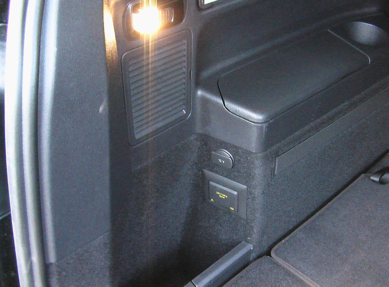 Volkswagen Touran Highline R-Line PANO*AHK*ERGO*FAMILY*7-SI foto 18