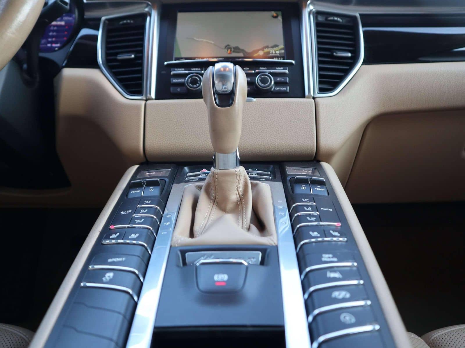 Porsche Macan S Diesel Pano StaHz Kamera Sitzbelüftung 1 foto 17