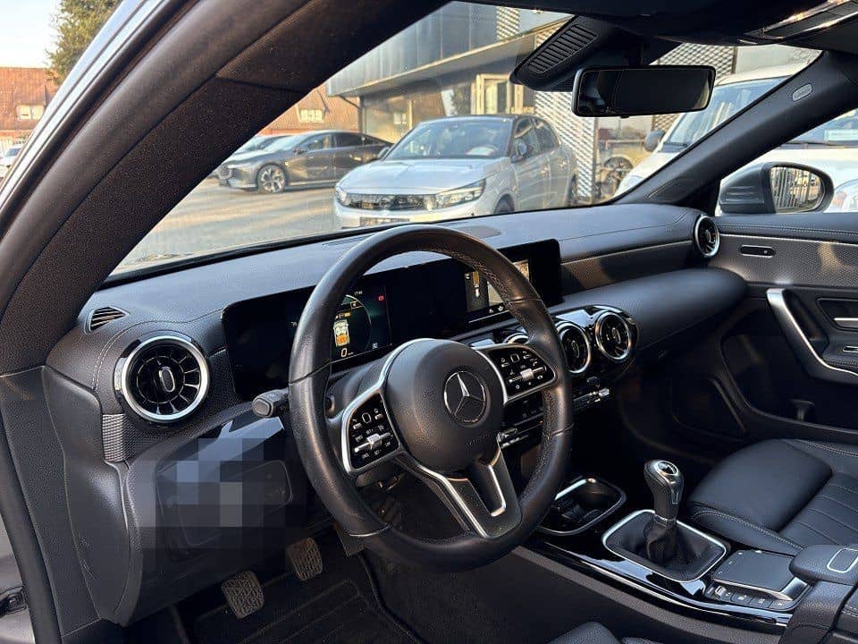 Mercedes-Benz CLA 180d Shooting Brake, Progressive , LEDER, NA foto 4