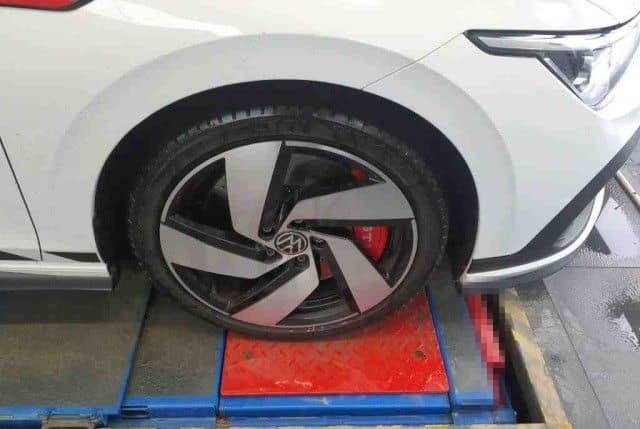 Volkswagen Golf VIII Lim. GTI Clubsport 2.0 TSI DSG CARPLAY foto 9