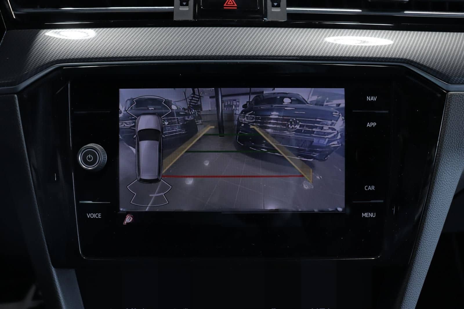 Volkswagen Passat Variant 2.0 TDI Business*R-LINE*PANO*AHK* foto 14