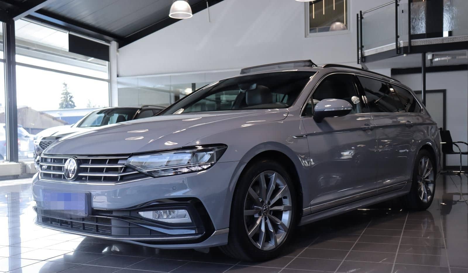 Volkswagen Passat Variant 2.0 TDI Business*R-LINE*PANO*AHK* foto 4