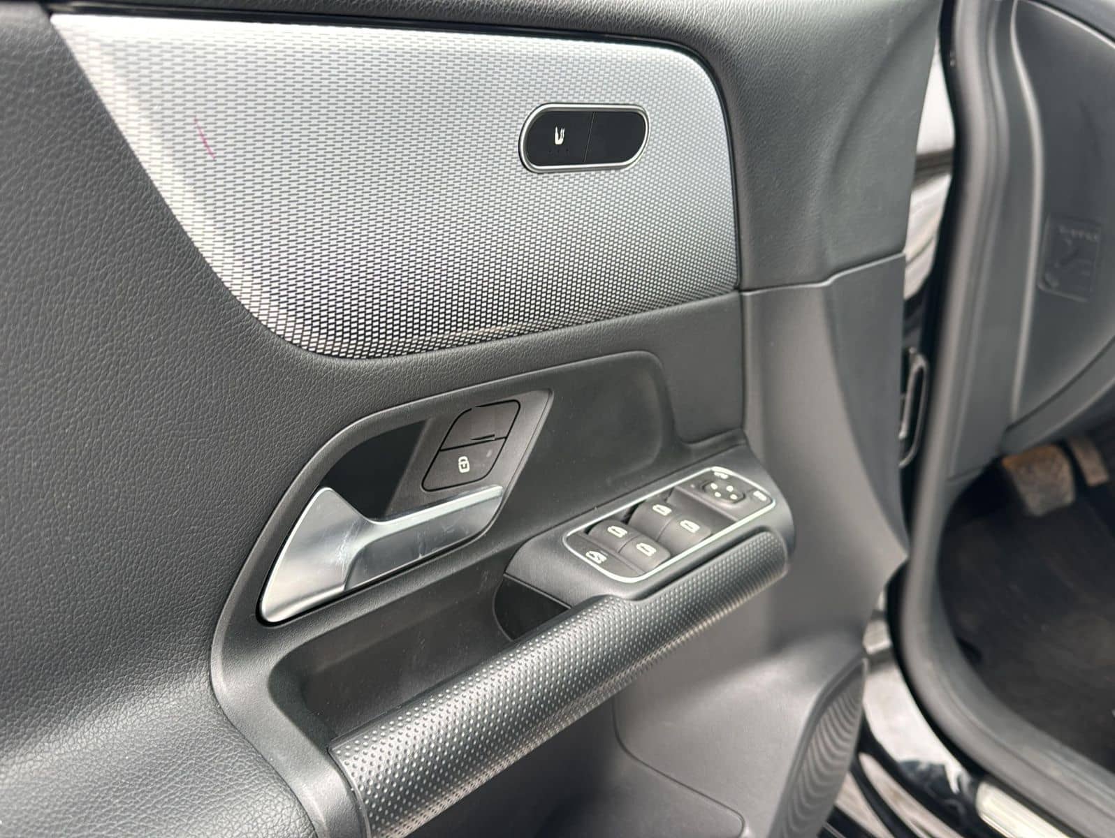 Mercedes-Benz B 180 AHK Schwenkbar*LED*MBUX foto 25