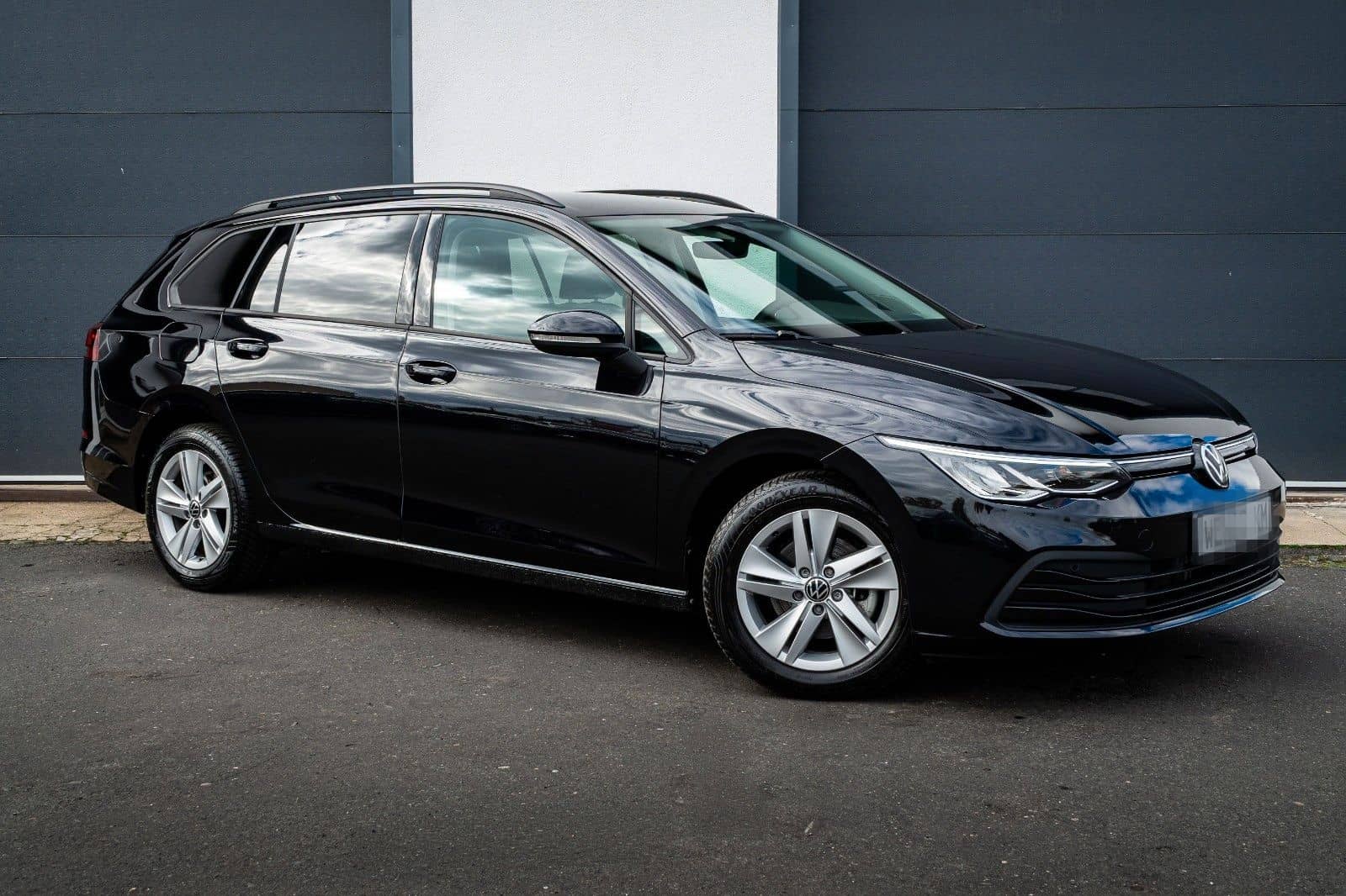 Volkswagen Golf VIII - 1.0Tsi/6gang/Kamera/Virtual/Led/Navi foto 2