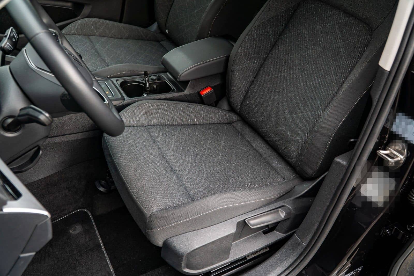 Volkswagen Golf VIII - 1.0Tsi/6gang/Kamera/Virtual/Led/Navi foto 11