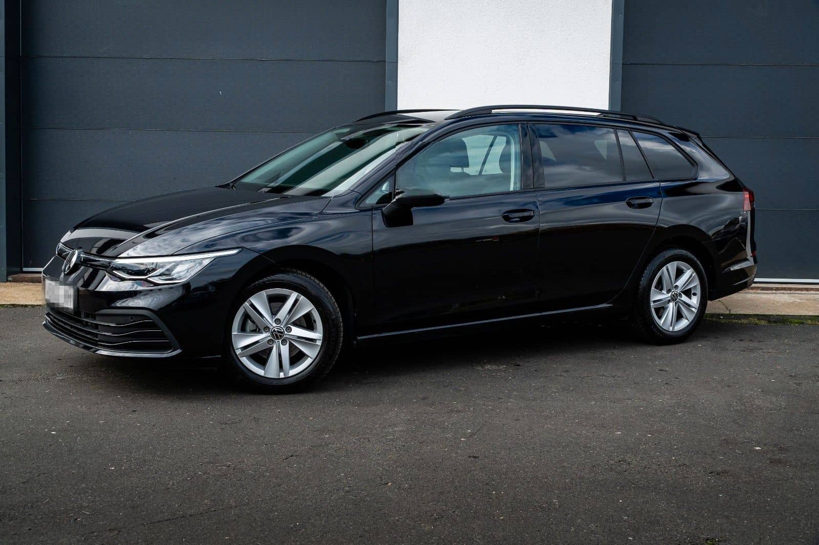 Volkswagen Golf VIII - 1.0Tsi/6gang/Kamera/Virtual/Led/Navi foto 4