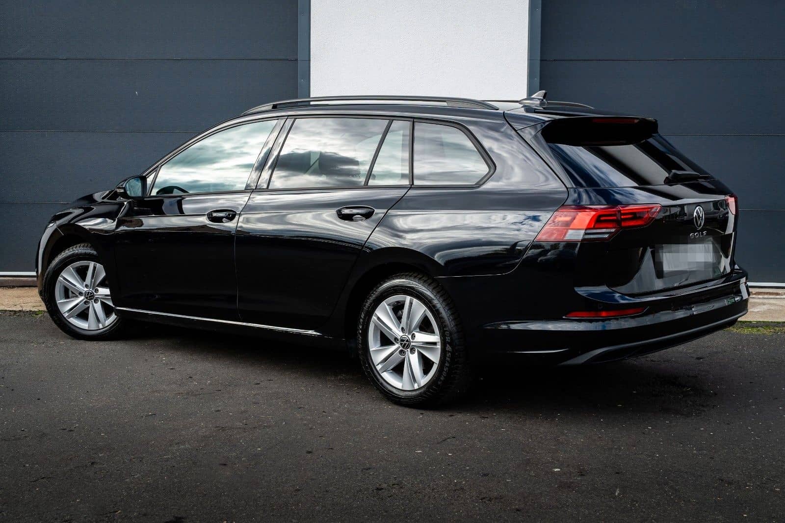 Volkswagen Golf VIII - 1.0Tsi/6gang/Kamera/Virtual/Led/Navi foto 5