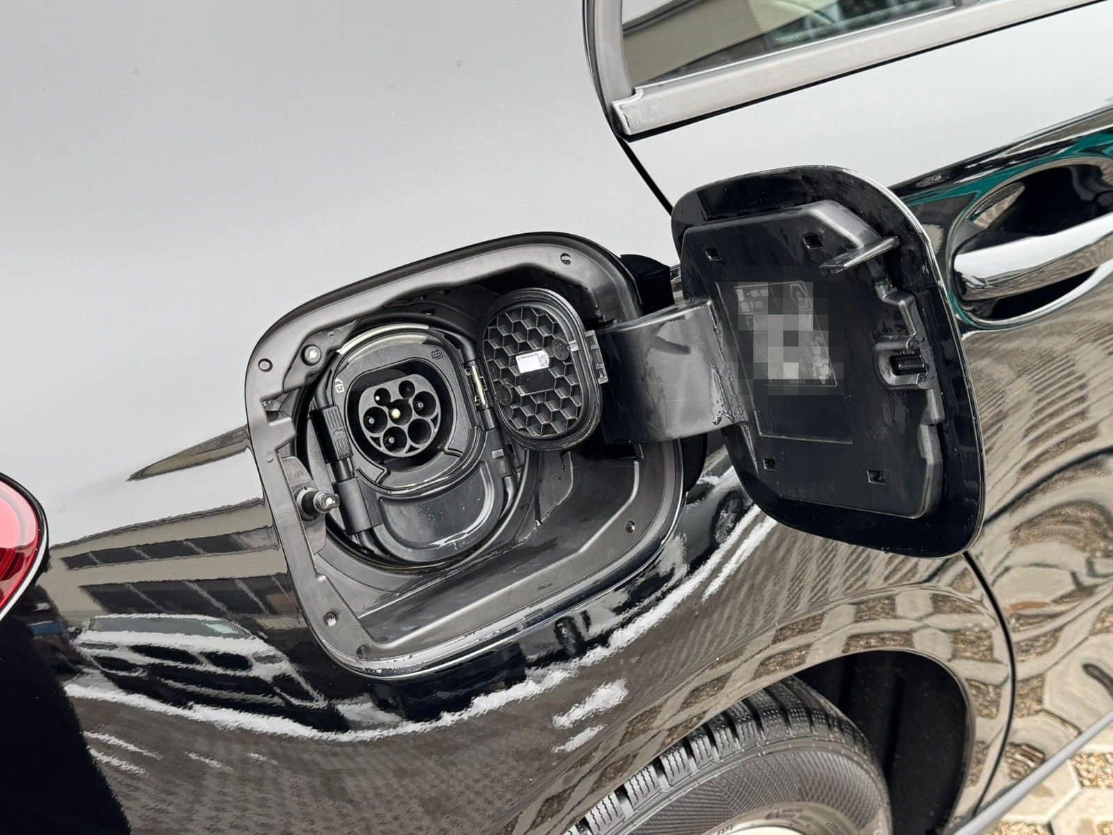 Mercedes-Benz A 250 e foto 11