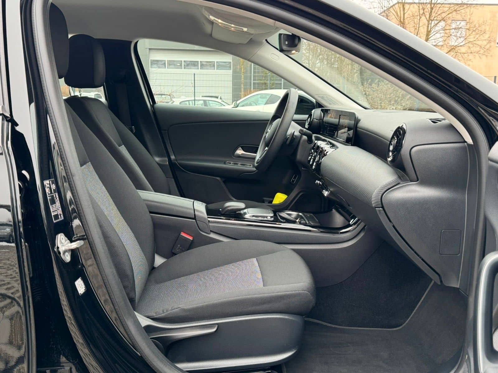 Mercedes-Benz A 250 e foto 16