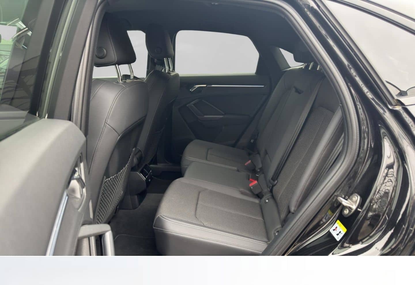 Audi Q3 Sportback 45 TFSI e S line DSG AHK  Navi Soun foto 13