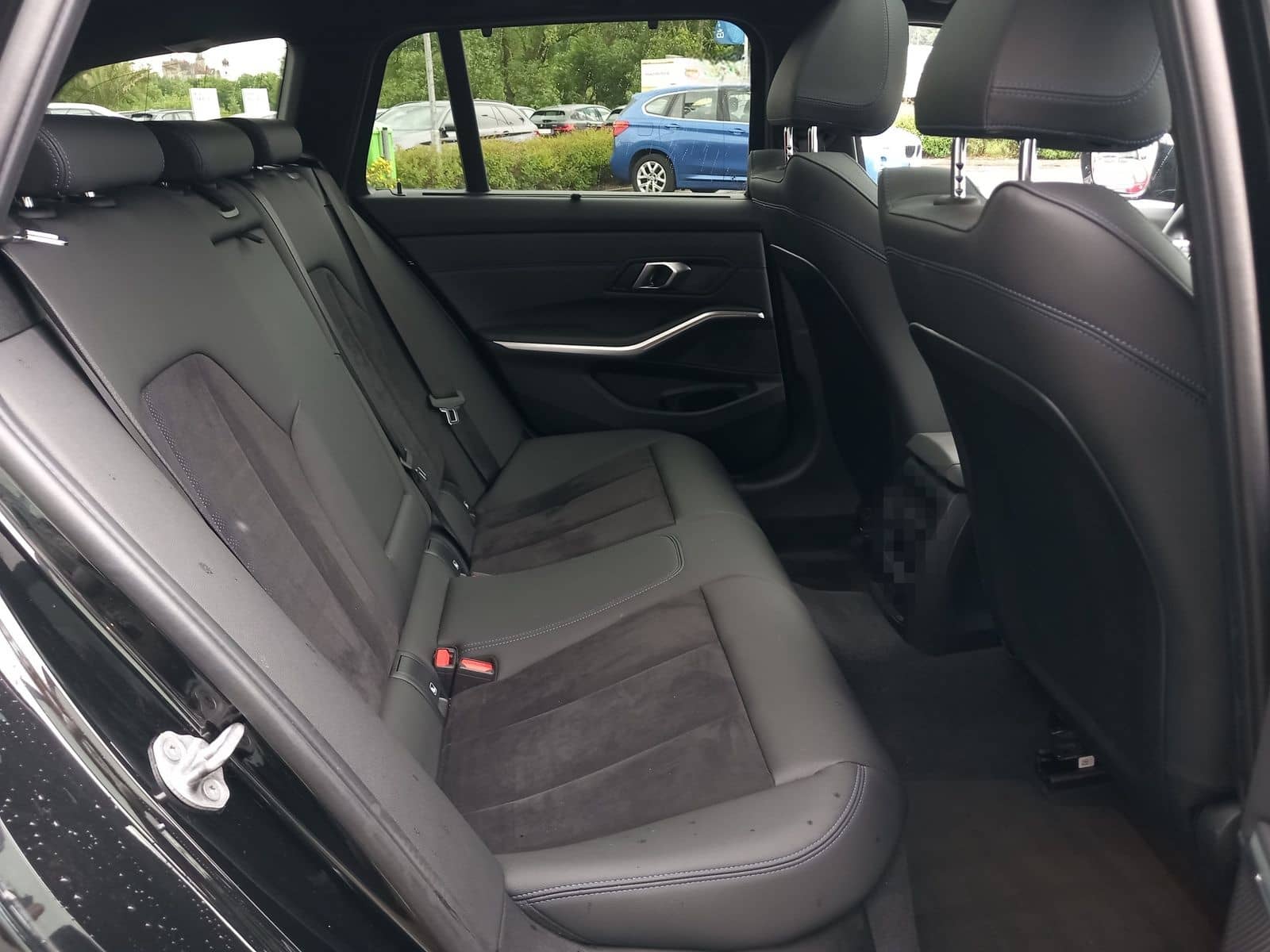 BMW 320d Touring Aut MSport AHK Panorama LED DriveAs foto 13